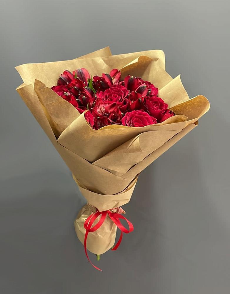 Букет цветов из: Альстромерии и Розы в Нижнем Тагиле