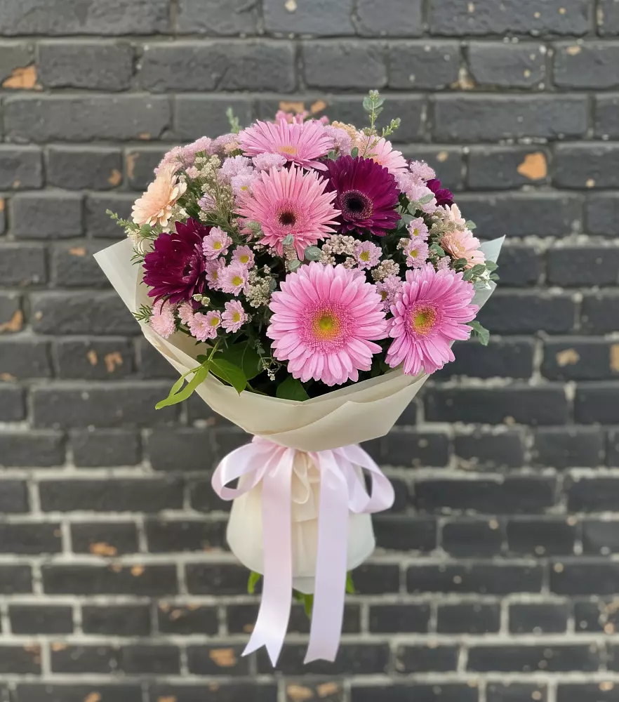 Букет цветов из: Герберы и Хризантемы в Нижнем Тагиле