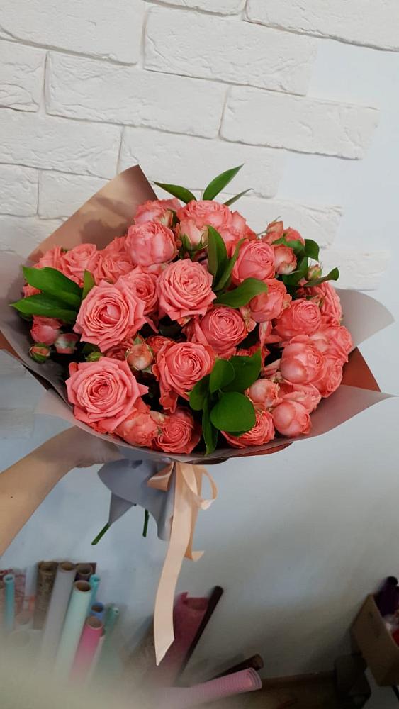 Букет цветов из: Розы в Нижнем Тагиле