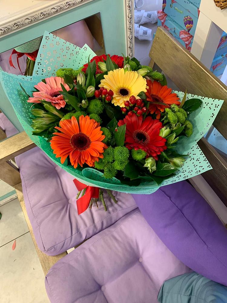 Букет цветов из: Герберы, Хризантемы и Альстромерии в Нижнем Тагиле