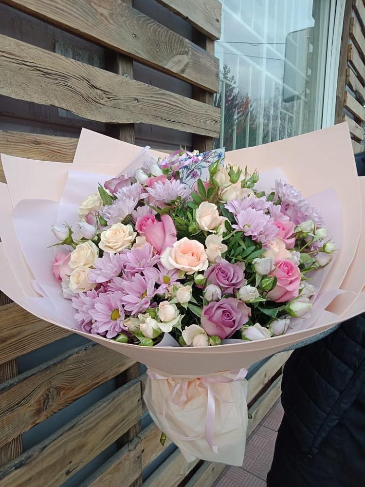 Букет цветов из: Розы и Хризантемы в Нижнем Тагиле