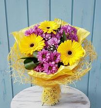 Букет цветов из:  Хризантемы и Герберы #REPLACE_PRED# Нижнем Тагиле