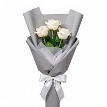 Букет 3 белые розы в Нижнем Тагиле