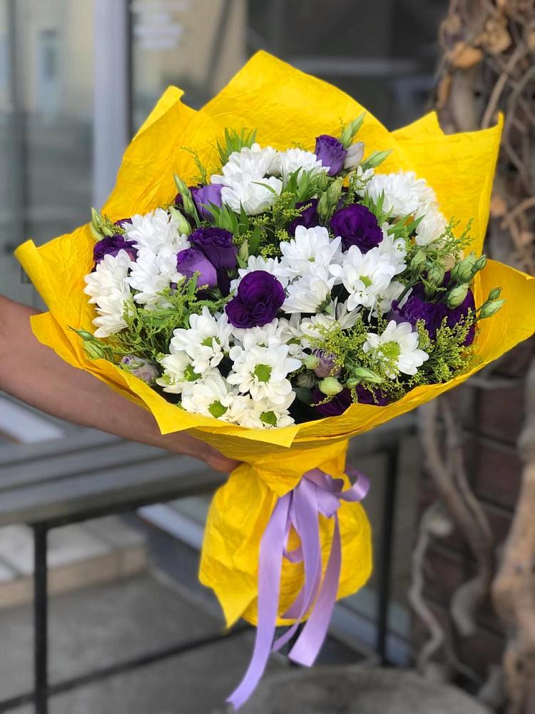 Букет цветов из: Ирисы, Хризантемы и Ромашки в Нижнем Тагиле