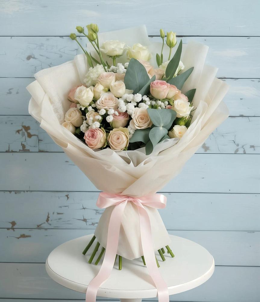 Букет цветов из: Розы и Лизиантусы в Нижнем Тагиле