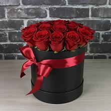 Цветочная композиция из Розы в шляпной коробке в Нижнем Тагиле