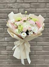 Букет цветов из:  Гвоздики, Розы, Лизиантусы и Хризантемы в Нижнем Тагиле