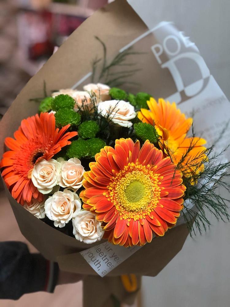 Букет цветов из: Герберы, Хризантемы и Розы в Нижнем Тагиле