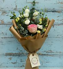 Букет цветов из:  Розы и Лизиантусы в Нижнем Тагиле