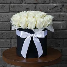 Цветочная композиция из Розы в шляпной коробке в Нижнем Тагиле